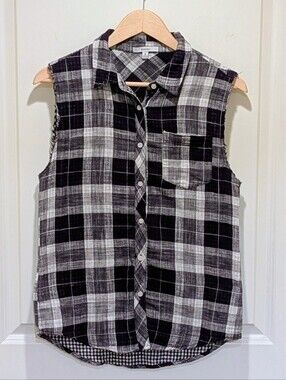 3/$30 EUC Acemi S Cotton Navy Blue and White Plaid Cutoff Sleeve Blouse
